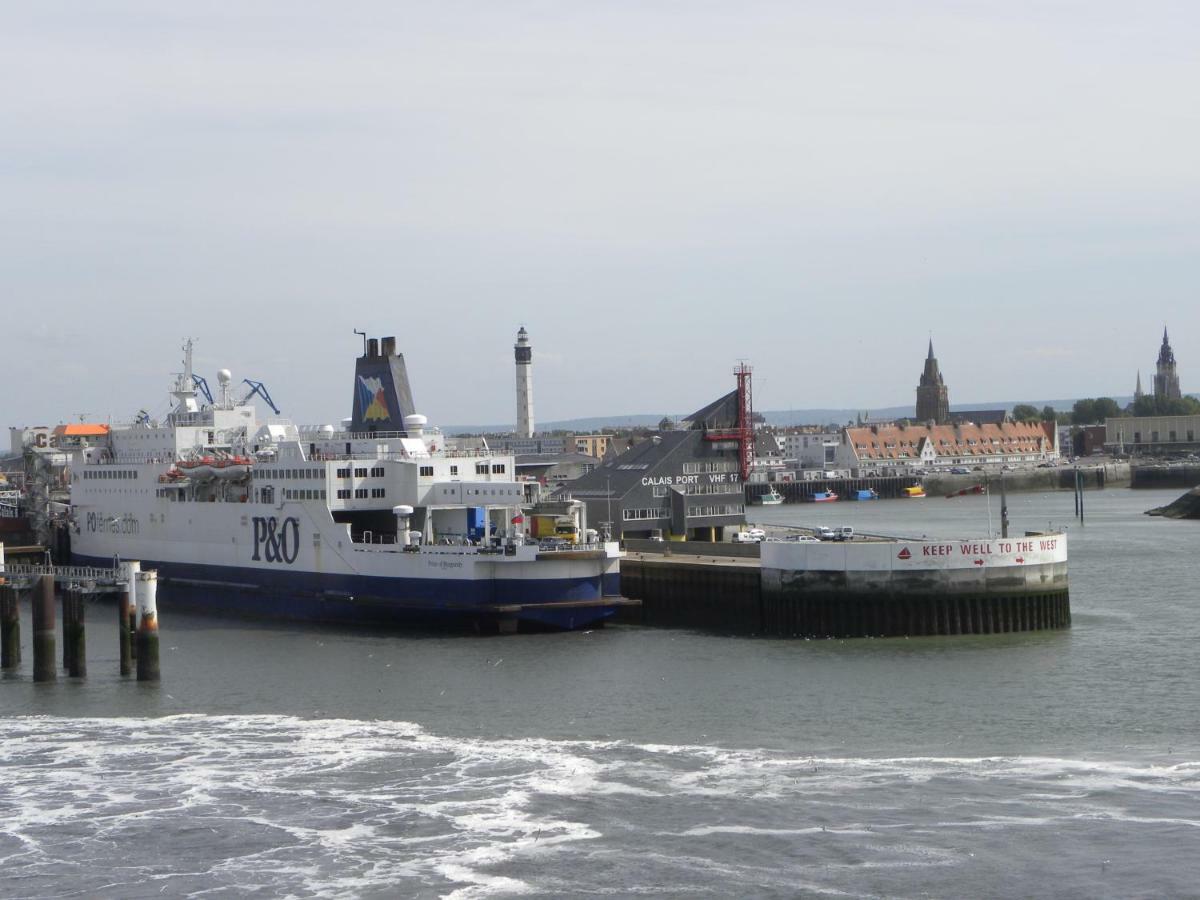 Hotel Ibis Calais Car Ferry Exterior foto